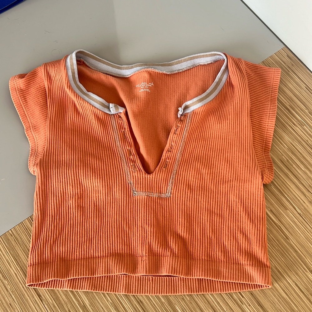 Seamless crop top - urban outfitters in great condition